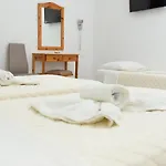 Marcos Hotel